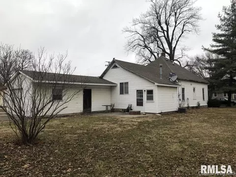 120 E Stoddard Ave, Virden, IL 62690 photo 5