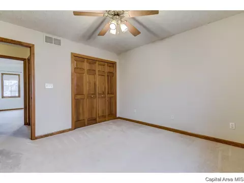 2304 Burgess Dr, Springfield, IL 62711 photo 20