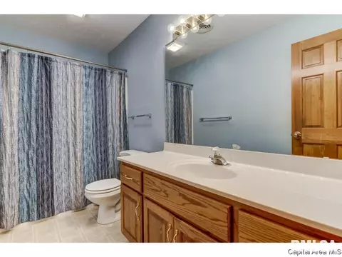 2304 Burgess Dr, Springfield, IL 62711 photo 25