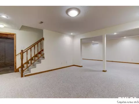 2304 Burgess Dr, Springfield, IL 62711 photo 22