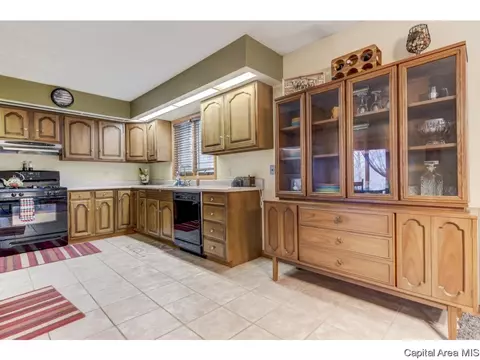766 Gabbert Rd, Springfield, IL 62707 photo 8