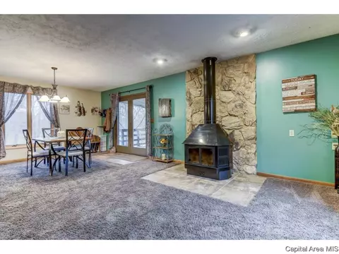 766 Gabbert Rd, Springfield, IL 62707 photo 7