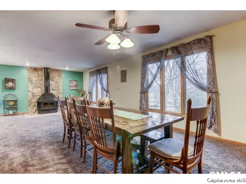 766 Gabbert Rd, Springfield, IL 62707 photo 4