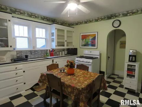 2149 S 6th St, Springfield, IL 62703 photo 14