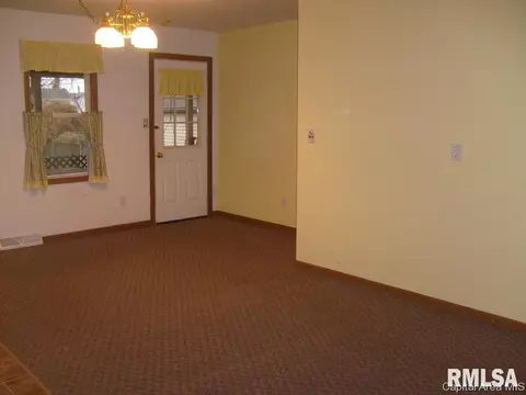 2953 S 4th St, Springfield, IL 62703 photo 7