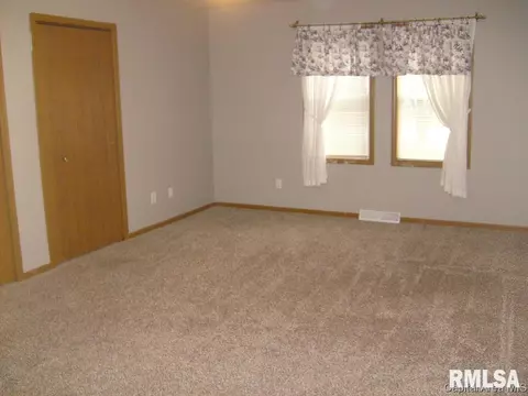 2953 S 4th St, Springfield, IL 62703 photo 11