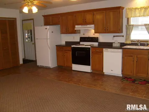 2953 S 4th St, Springfield, IL 62703 photo 4