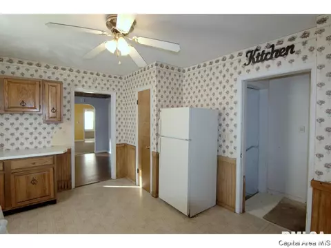 1200 N 14th St, Springfield, IL 62702 photo 3
