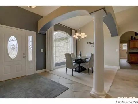 3600 Crystal Springs Dr, Springfield, IL 62711 photo 2