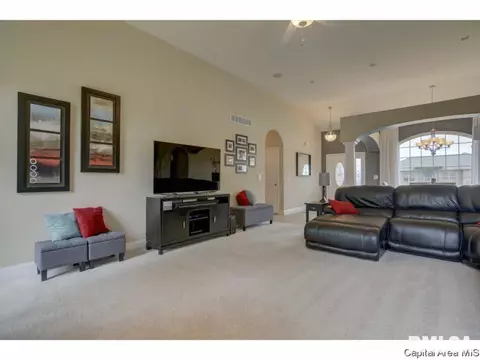 3600 Crystal Springs Dr, Springfield, IL 62711 photo 4