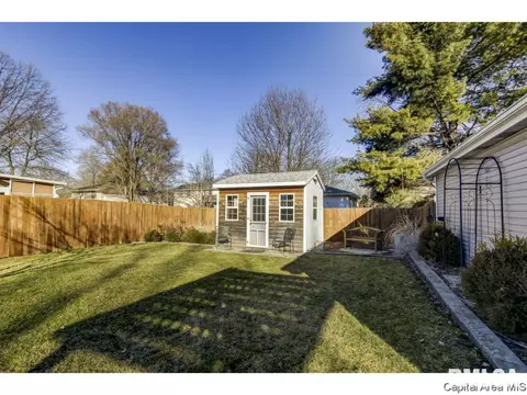 2001 Stockton, Springfield, IL 62703 photo 29