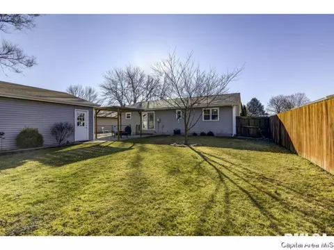 2001 Stockton, Springfield, IL 62703 photo 23