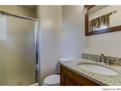 2001 Stockton, Springfield, IL 62703 photo 22