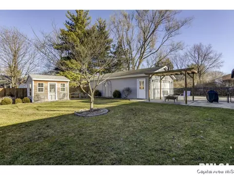 2001 Stockton, Springfield, IL 62703 photo 25