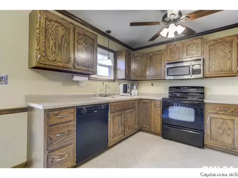 2001 Stockton, Springfield, IL 62703 photo 11