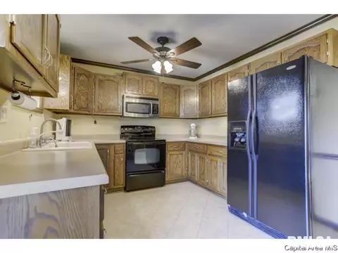 2001 Stockton, Springfield, IL 62703 photo 10