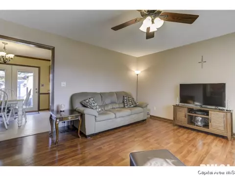 2001 Stockton, Springfield, IL 62703 photo 3