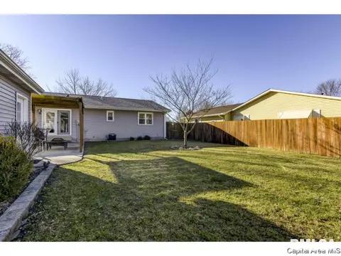 2001 Stockton, Springfield, IL 62703 photo 24