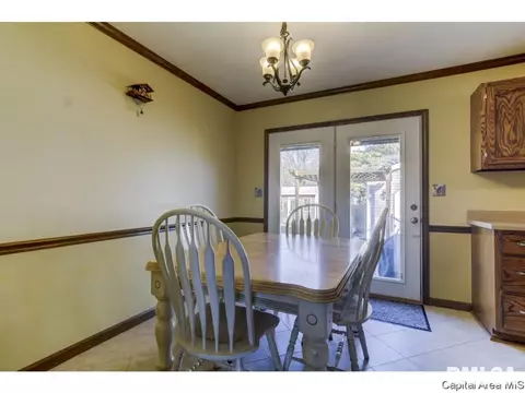 2001 Stockton, Springfield, IL 62703 photo 6