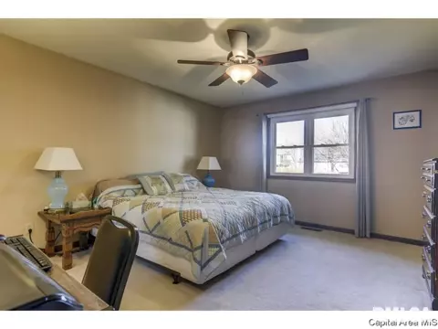 2001 Stockton, Springfield, IL 62703 photo 19