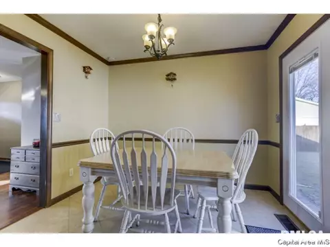 2001 Stockton, Springfield, IL 62703 photo 7