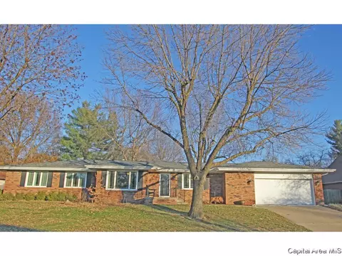 11 Beacon Ridge Dr, Springfield, IL 62711 photo 1