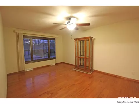 11 Beacon Ridge Dr, Springfield, IL 62711 photo 13