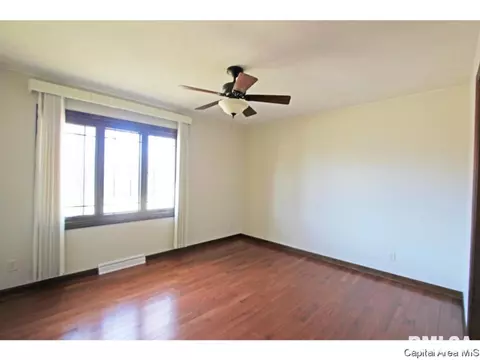 11 Beacon Ridge Dr, Springfield, IL 62711 photo 23