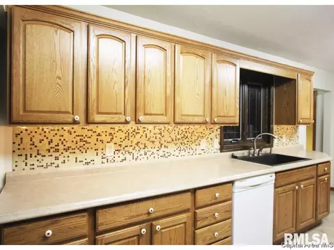 11 Beacon Ridge Dr, Springfield, IL 62711 photo 7