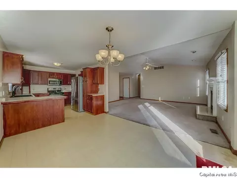 4104 Clearwater Ln, Springfield, IL 62703 photo 10