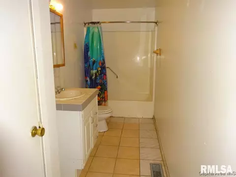 1109 N 15th St, Springfield, IL 62703 photo 12