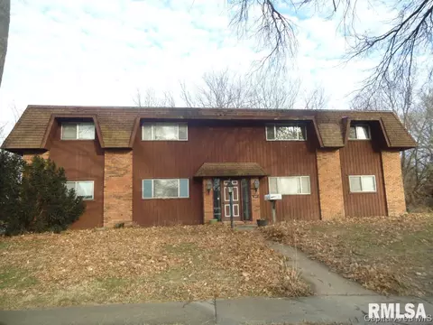 2107 Lexington Dr, Springfield, IL 62704 photo 1