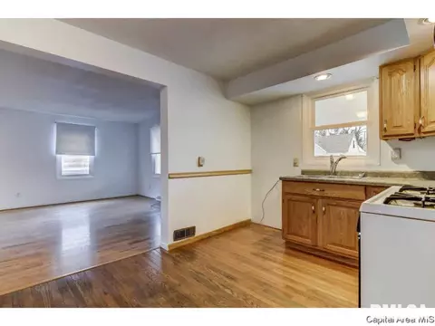 2253 E Keys St, Springfield, IL 62702 photo 6