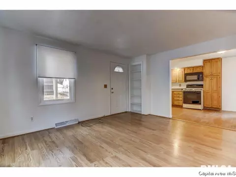 2253 E Keys St, Springfield, IL 62702 photo 8