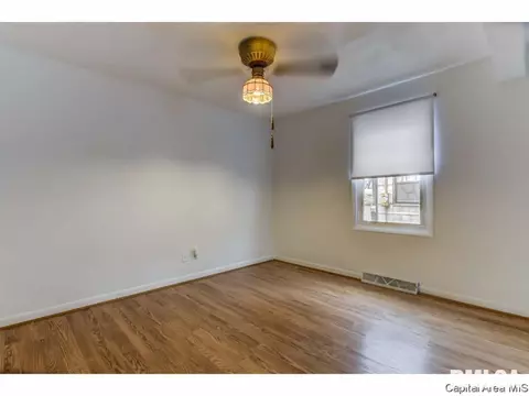 2253 E Keys St, Springfield, IL 62702 photo 11