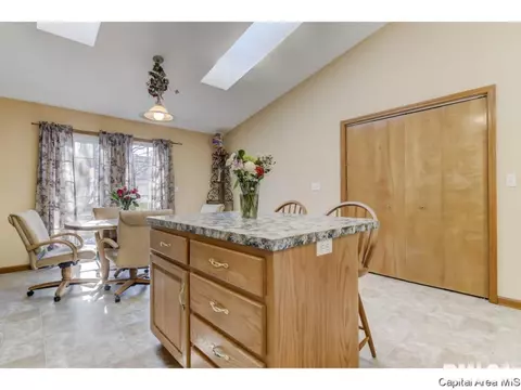 4114 Gissing Dr, Springfield, IL 62711 photo 7