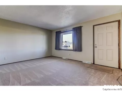 3028 Somerton, Springfield, IL 62702 photo 3