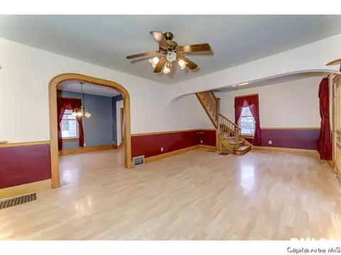 1220 N 2nd St, Springfield, IL 62702 photo 2
