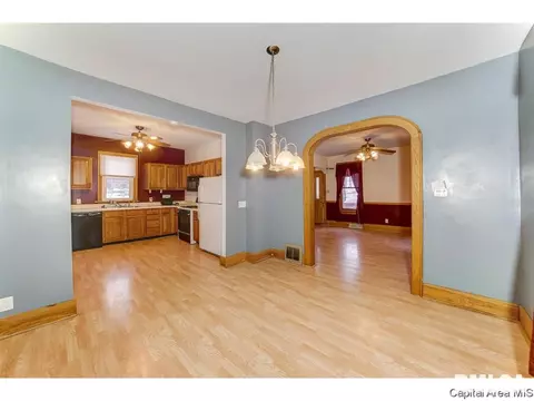1220 N 2nd St, Springfield, IL 62702 photo 7