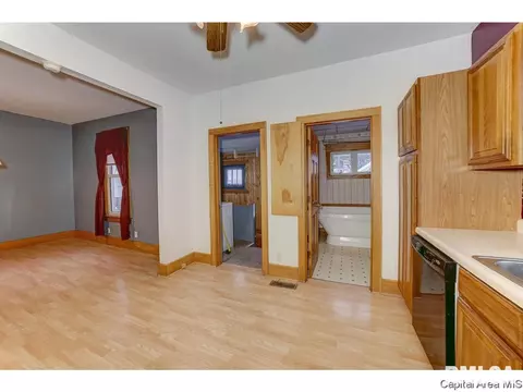 1220 N 2nd St, Springfield, IL 62702 photo 12