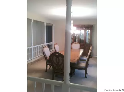 21 Columbine Ln, Springfield, IL 62712 photo 3
