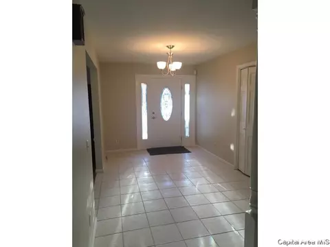 21 Columbine Ln, Springfield, IL 62712 photo 2