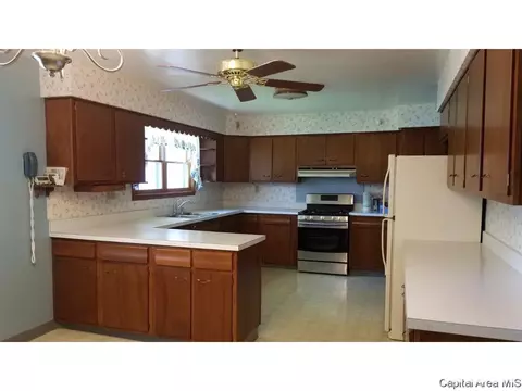 2120 Dunwich, Springfield, IL 62702 photo 2