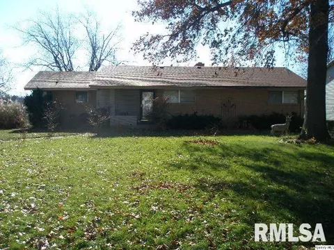 207 Walker, Ursa, IL 62376 photo 1