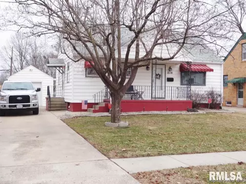 2116 N 22nd St, Springfield, IL 62702 photo 1