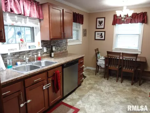 2116 N 22nd St, Springfield, IL 62702 photo 6