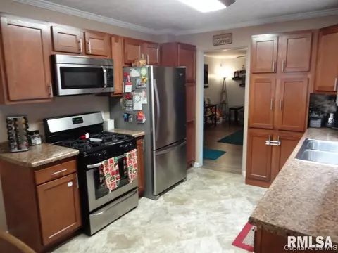 2116 N 22nd St, Springfield, IL 62702 photo 4