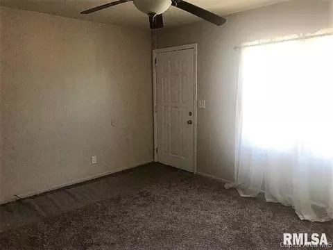 905 S 24th St, Springfield, IL 62703 photo 4