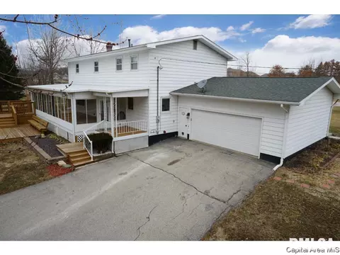 4546 Spaulding Orchard Rd, Springfield, IL 62711 photo 2