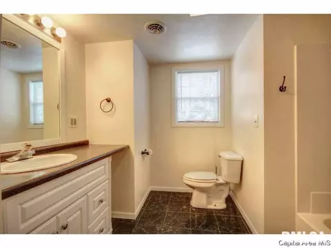 3625 Lancaster, Springfield, IL 62703 photo 12